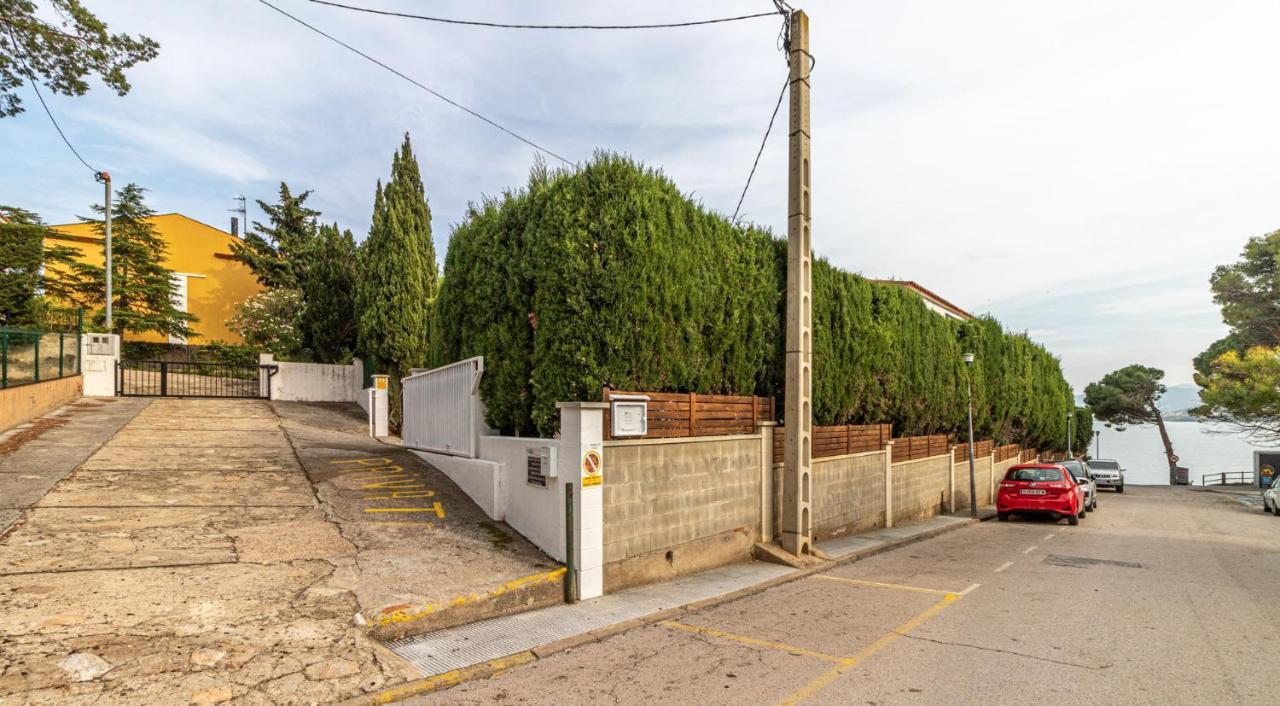 Apartaments Falco Llança Εξωτερικό φωτογραφία